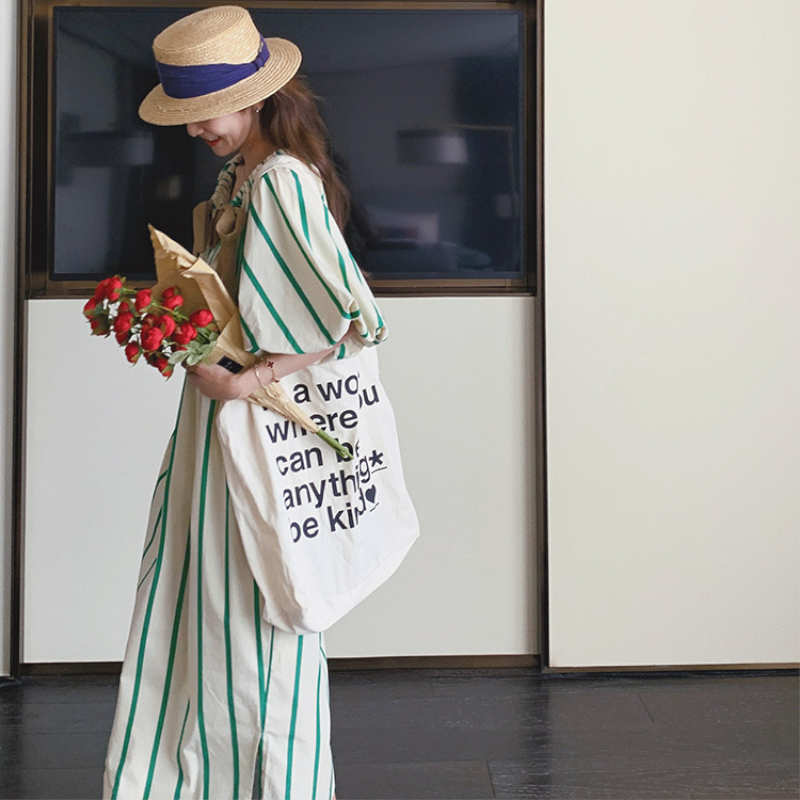 ドローストリングネックバルーンスリーブストライプワンピース