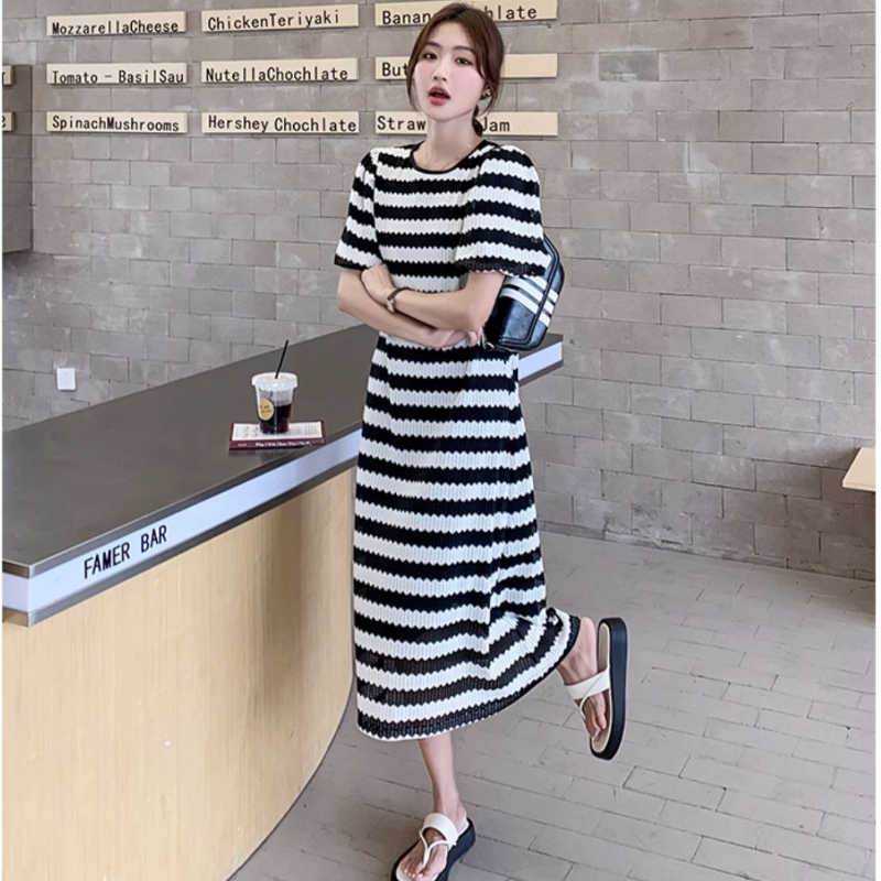 フレアスリーブギザギザボーダーマキシワンピース