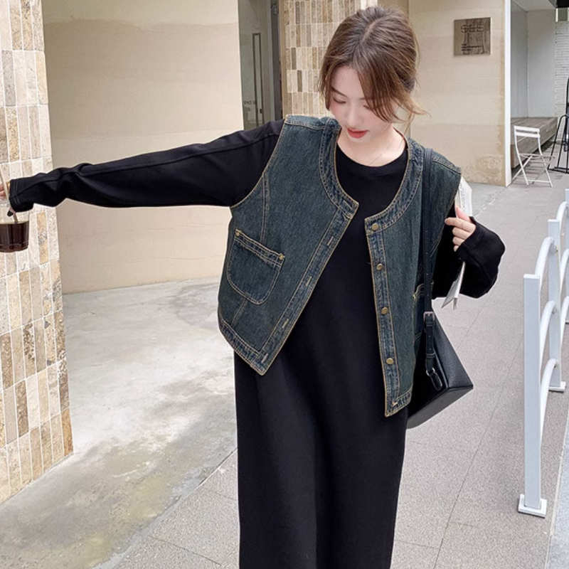 デニムベスト×マキシTシャツワンピース