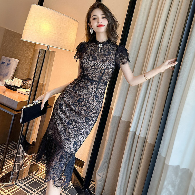 スカラップフリルヘム総レースタイトワンピース