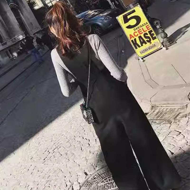 スリット入りハイネックリブニット×Vネックリブウエストサロペットパンツ(2colors)