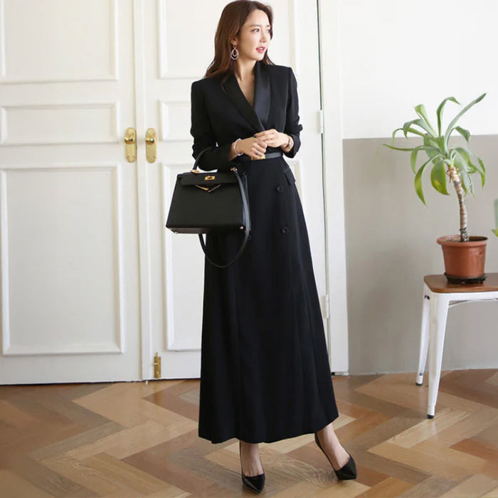 テーラードカラーブラックワンピース