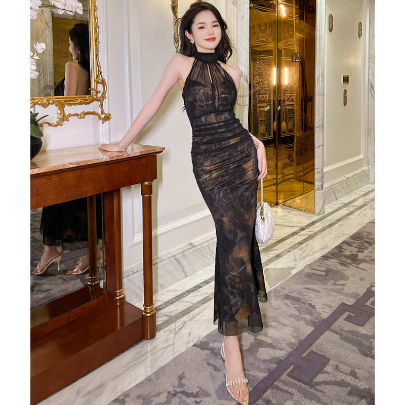 シアーコンビモダンプリントホルターネックマキシワンピース