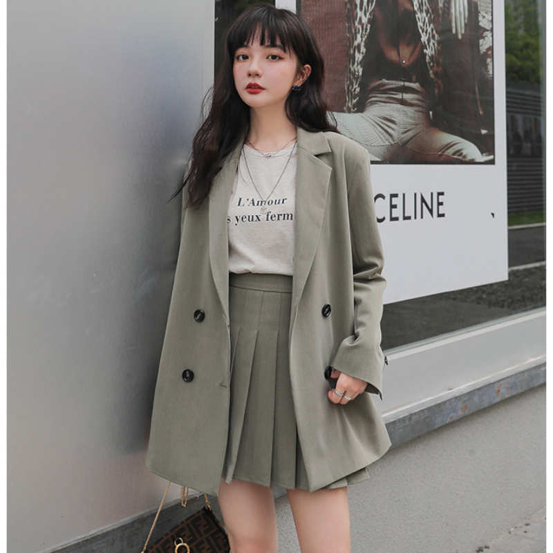 ロングテーラードダブルジャケット×プリーツミニスカート