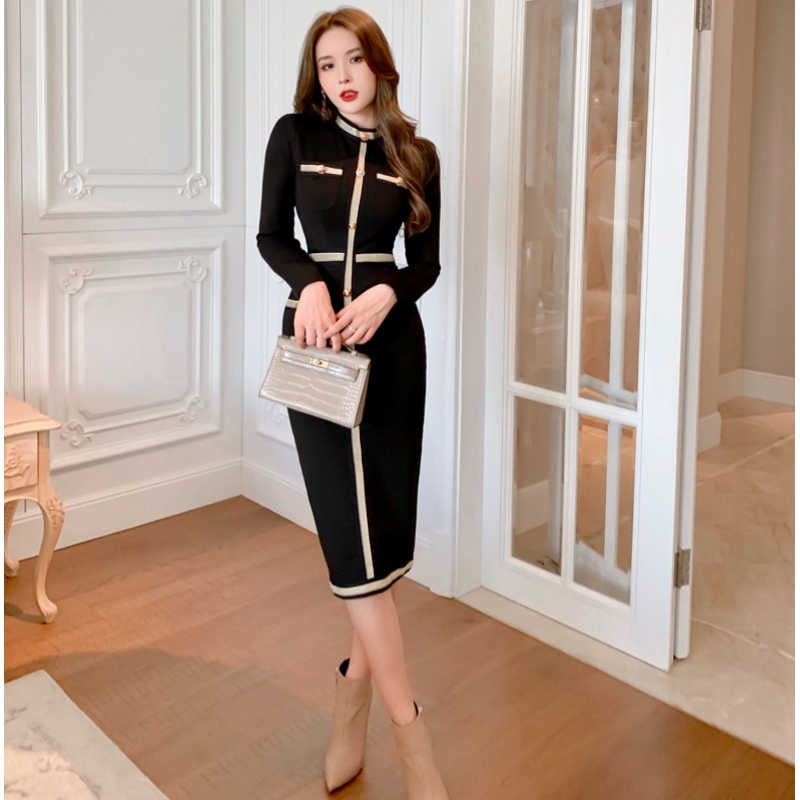 ボトルネックラインフロントボタンペンシルワンピース