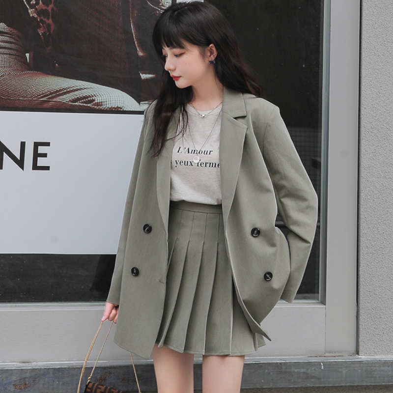 ロングテーラードダブルジャケット×プリーツミニスカート