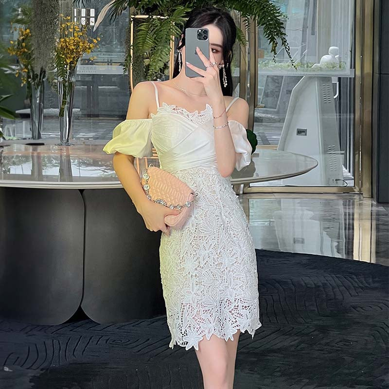 オフショルダーレースワンピース