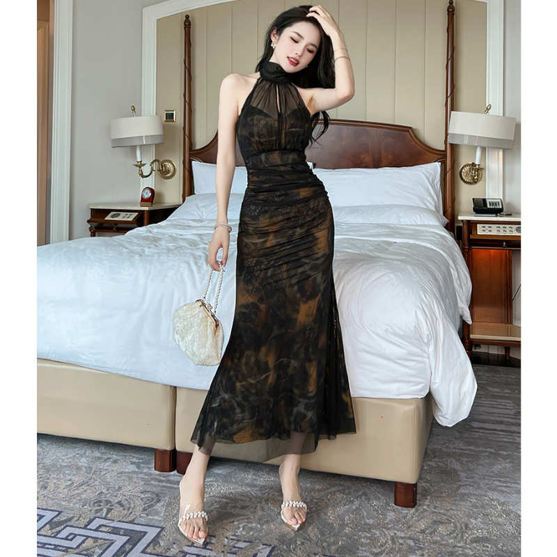 シアーコンビモダンプリントホルターネックマキシワンピース