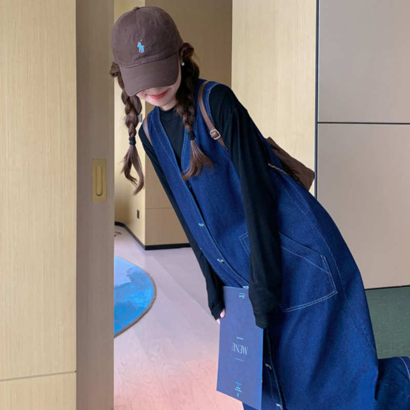 フロントボタンインディゴデニムジャンパースカート(ブラックトップス付き)