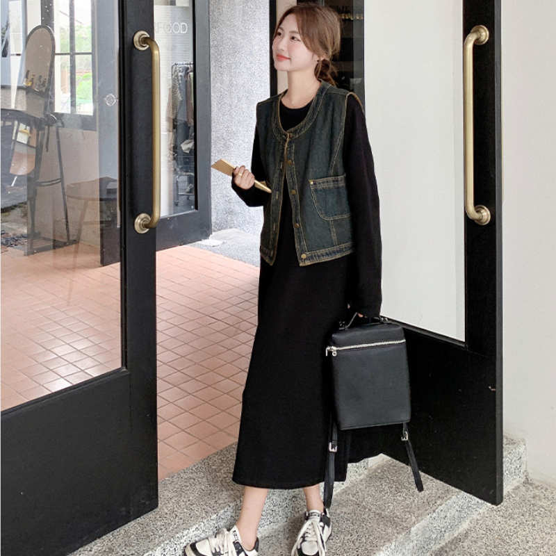 デニムベスト×マキシTシャツワンピース