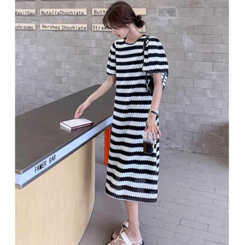 フレアスリーブギザギザボーダーマキシワンピース