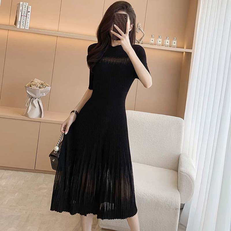 リブニットブラックワンピース