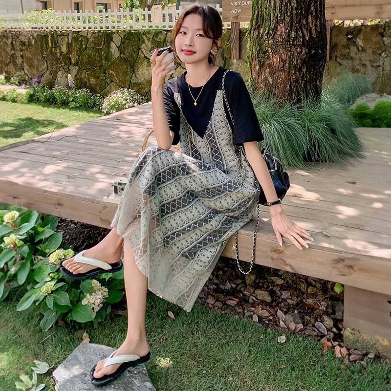 レイヤード風レースワンピース