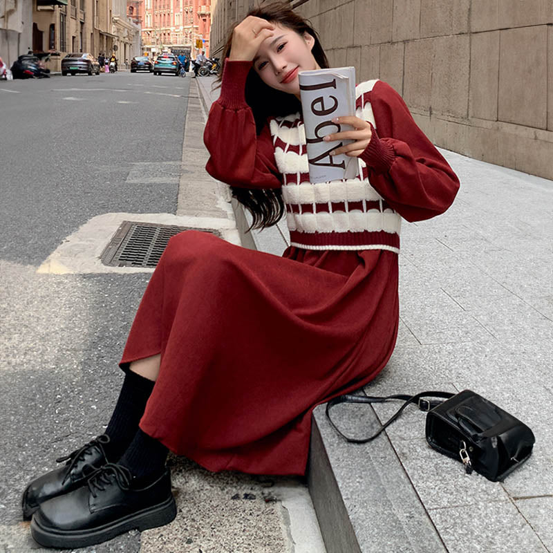 ラウンドネックAラインニットワンピース(2colors)