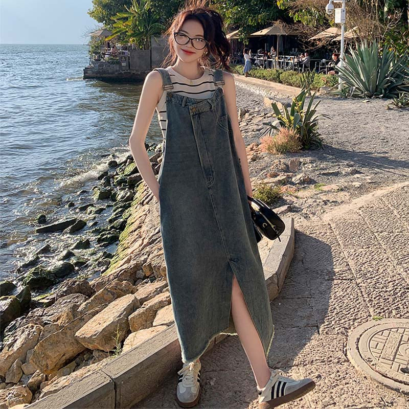 リメイク風デニムサロペットスカート