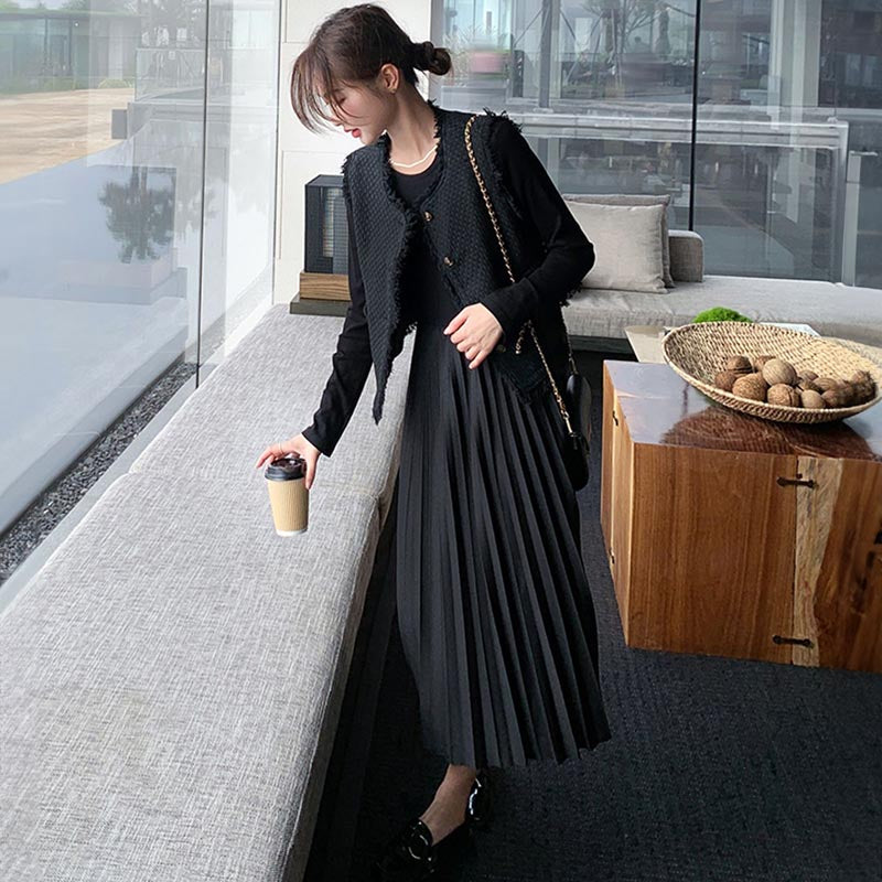 カットオフベスト×プリーツスカートワンピース（黒）ブラックの  