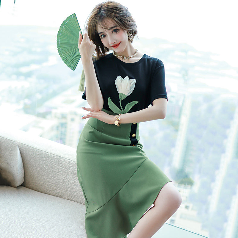 花モチーフTシャツ×ウエストコンシャスイレヘムマーメイドスカート【上下別売り可】