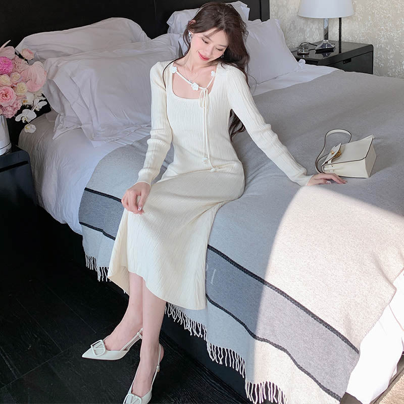 フラワーチョーカーコンビスクエアネックニットワンピース