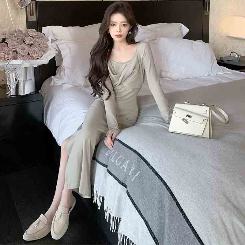 クロスリボンラウンドネックワンピース