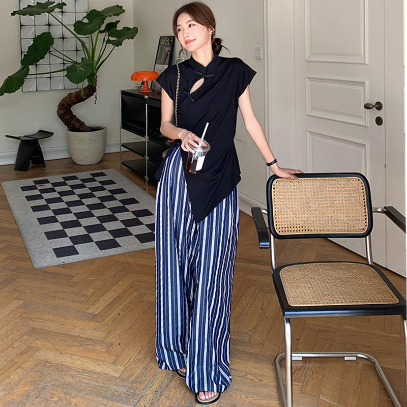 フロントオープントップス×ストライプワイドパンツ