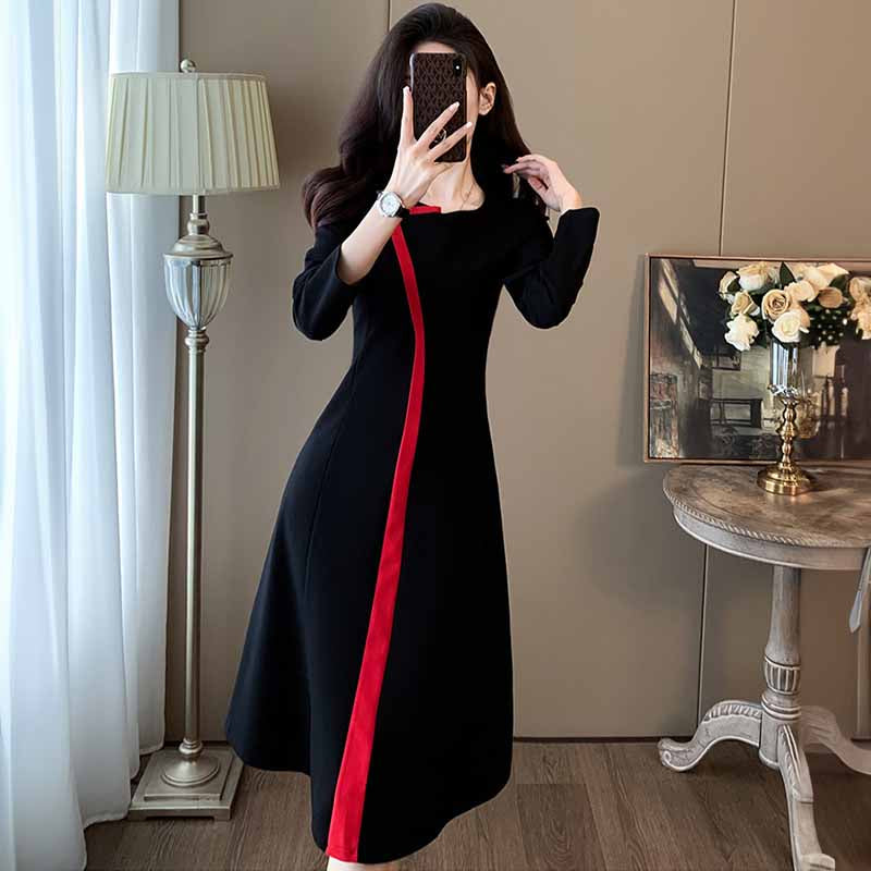 レッドラインデザインAラインワンピース