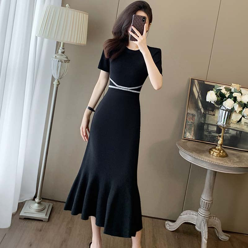 ウエストマークタイトブラックワンピース