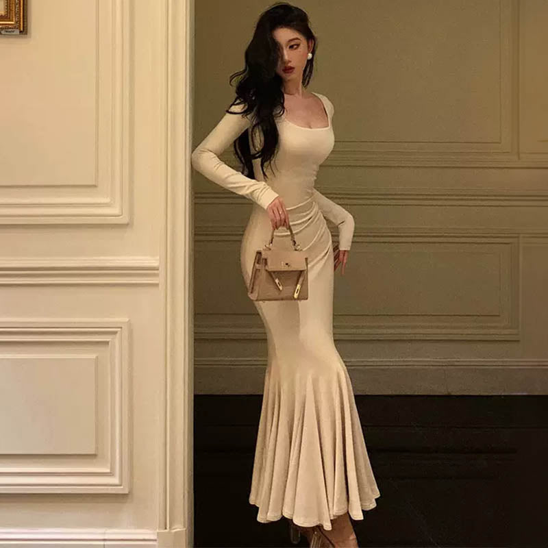 ラウンドネックマーメイドニットワンピース