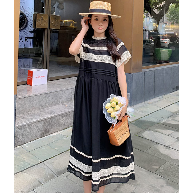 レースボーダーワンピース