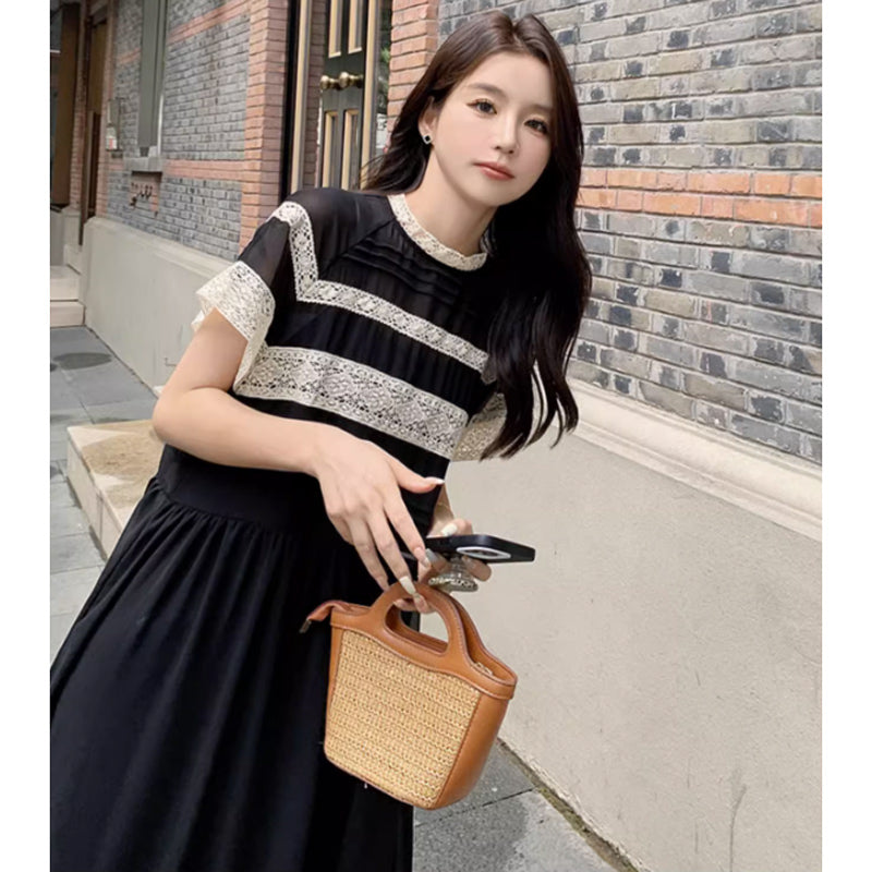 レースボーダーワンピース