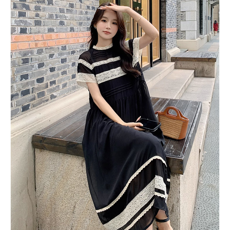 レースボーダーワンピース