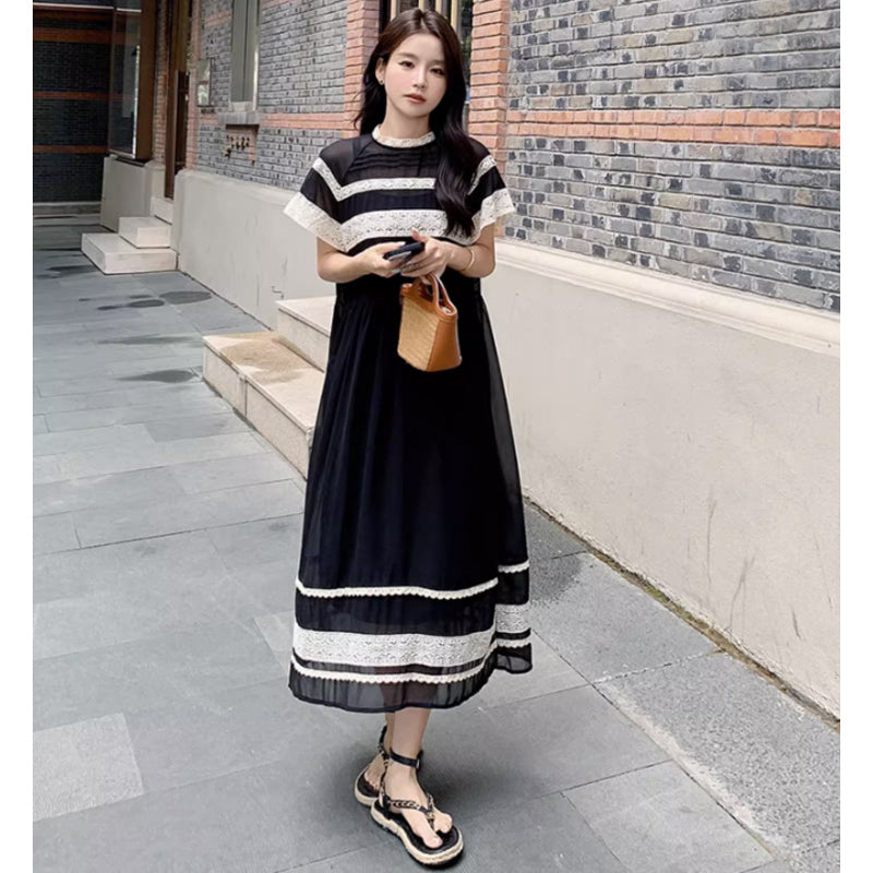 レースボーダーワンピース