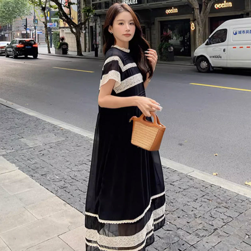 レースボーダーワンピース