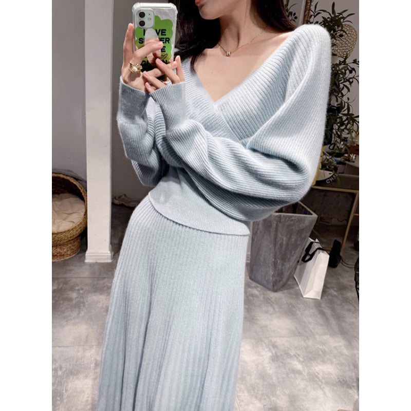 カシュクールドルマンニット×プリーツスカート