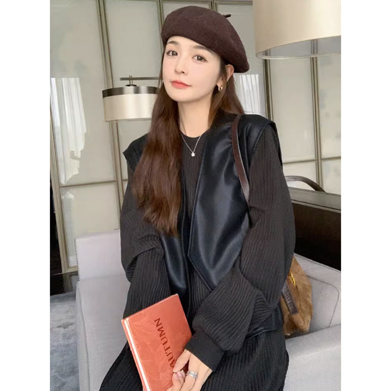 ワイドレザーベスト×リブニットワンピース