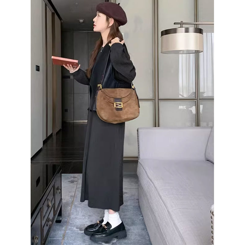 ワイドレザーベスト×リブニットワンピース