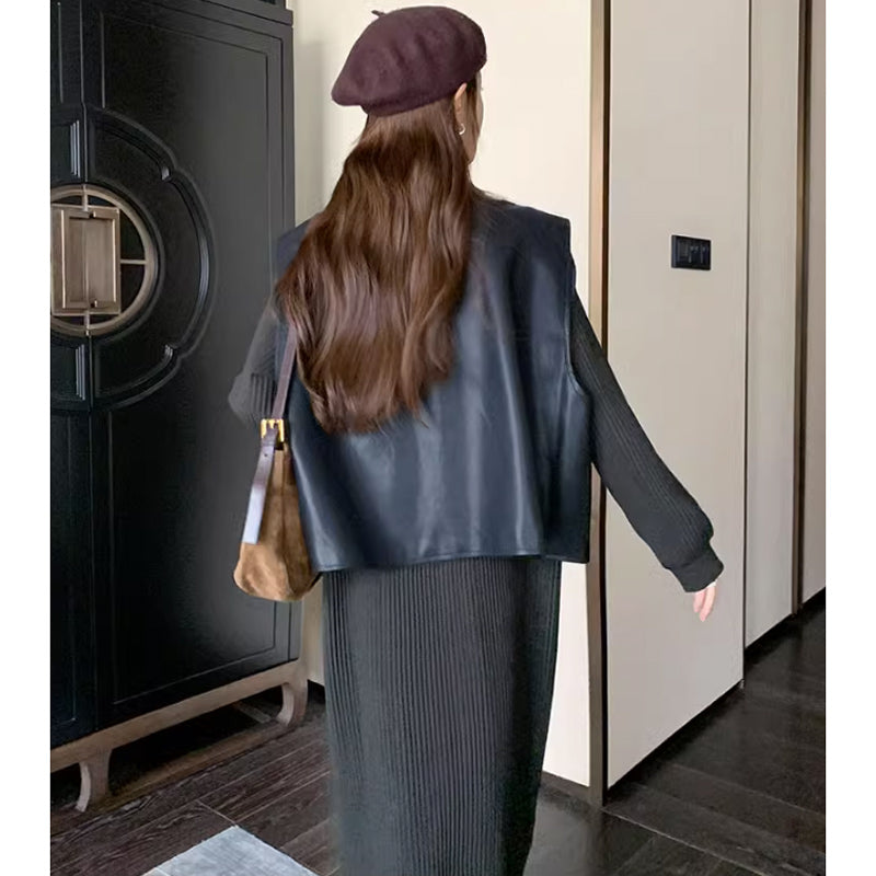 ワイドレザーベスト×リブニットワンピース