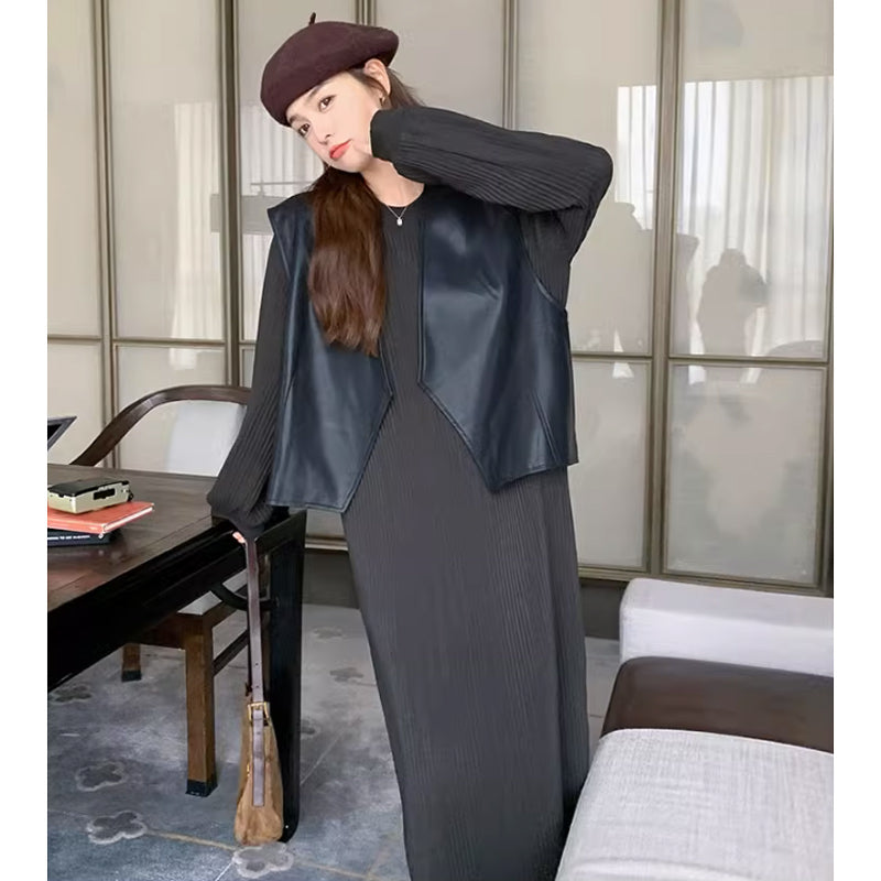 ワイドレザーベスト×リブニットワンピース