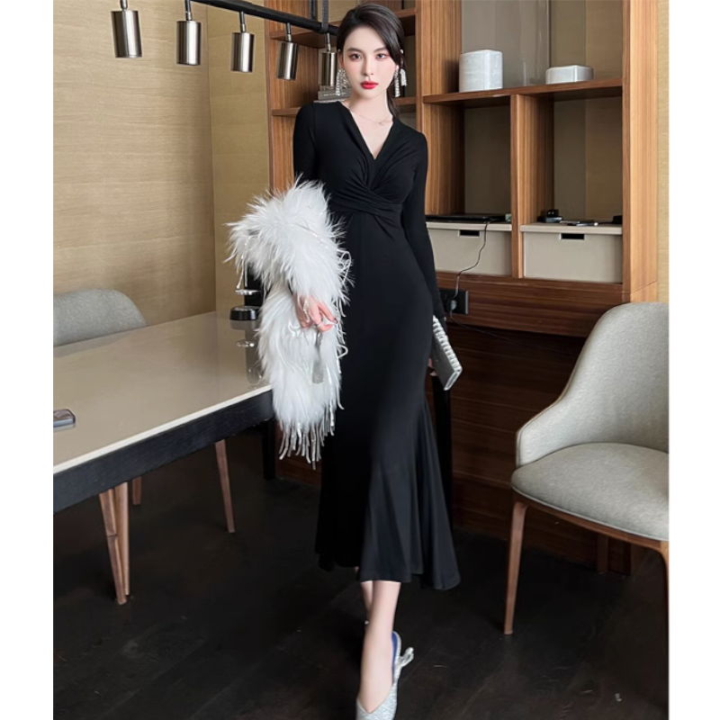 Vネックマーメイドマキシワンピース