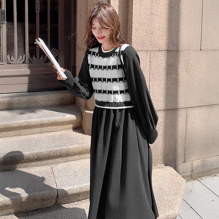 ラウンドネックAラインニットワンピース(2colors)