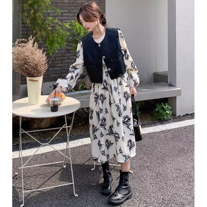 シフォンプリーツワンピース×レザーショートベスト