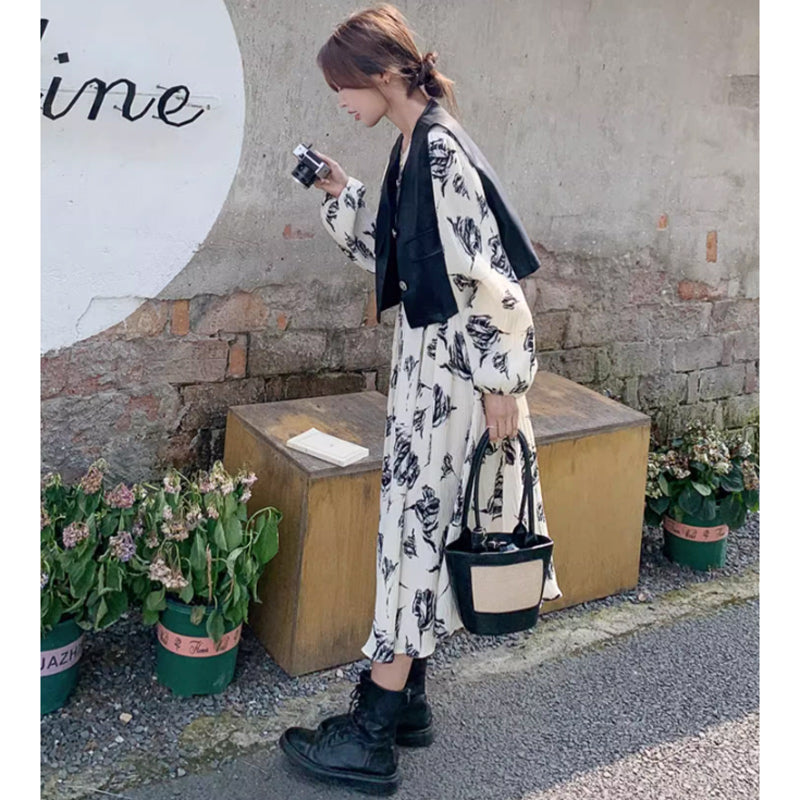 シフォンプリーツワンピース×レザーショートベスト