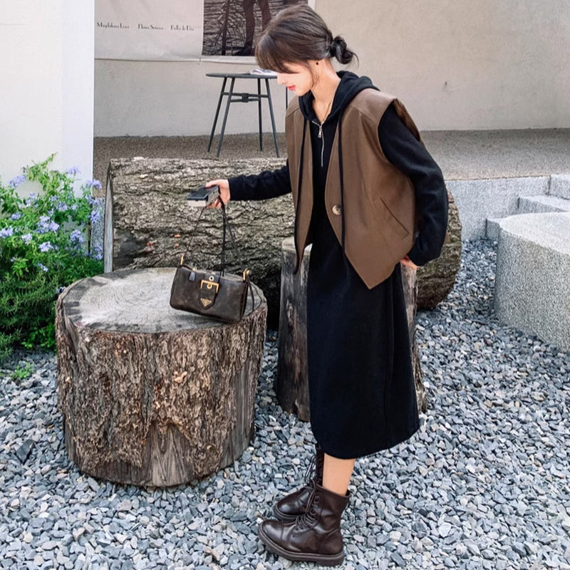 フーディーワンピース×ワイドレザーベスト