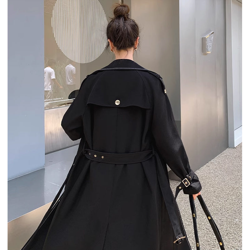 ステッチ入りブラックロングトレンチ