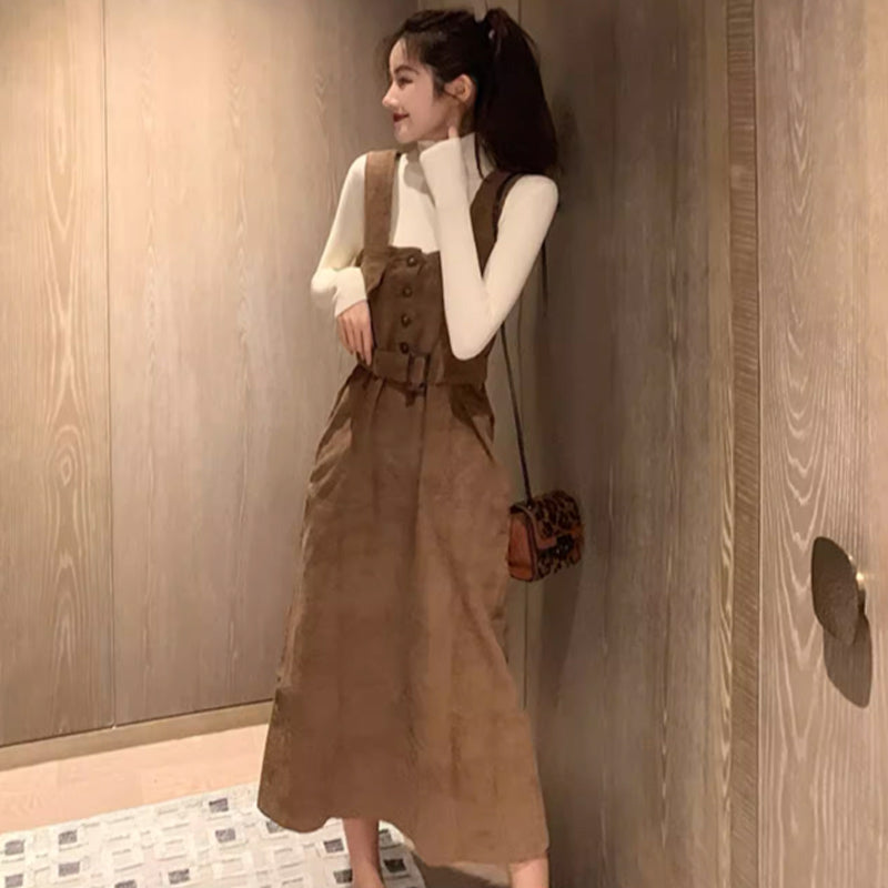 ハイネックニット×コーデュロイサロペットスカート