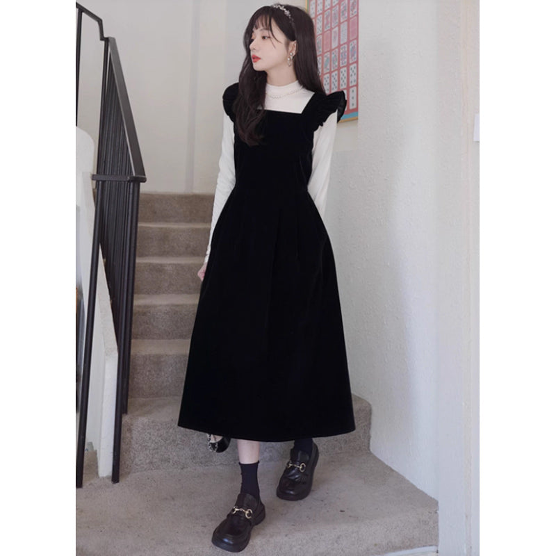 ショルダーフリルブラックベロアワンピース