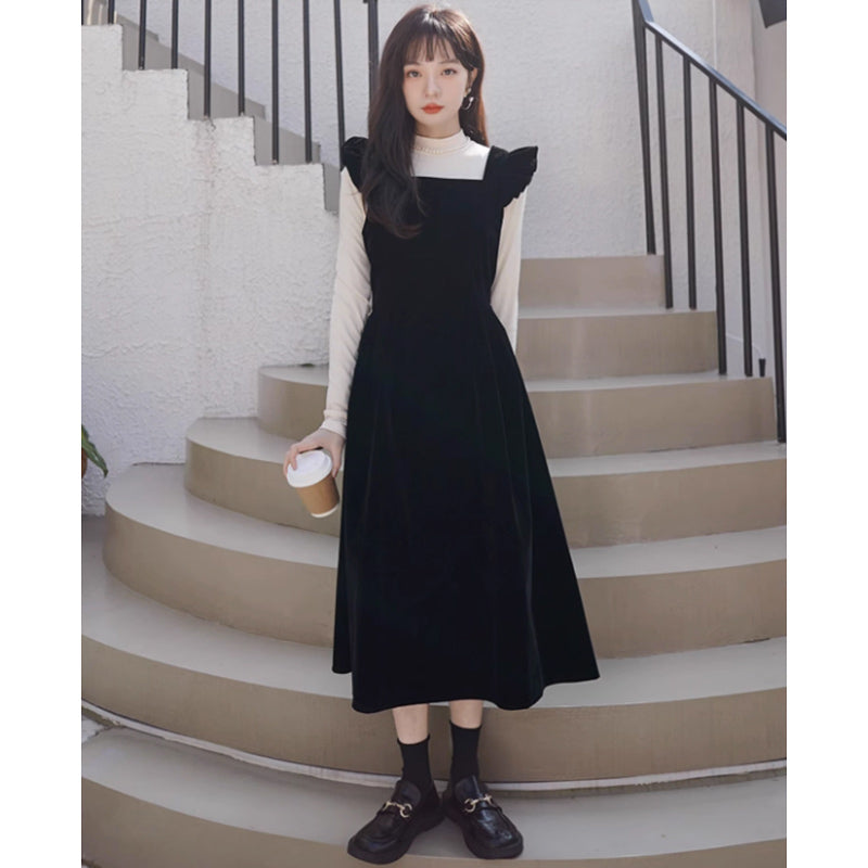 ショルダーフリルブラックベロアワンピース