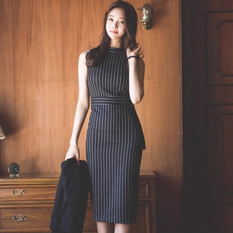 スリットジャケット×ノースリーブタイトワンピース