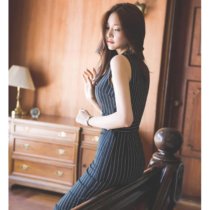 スリットジャケット×ノースリーブタイトワンピース