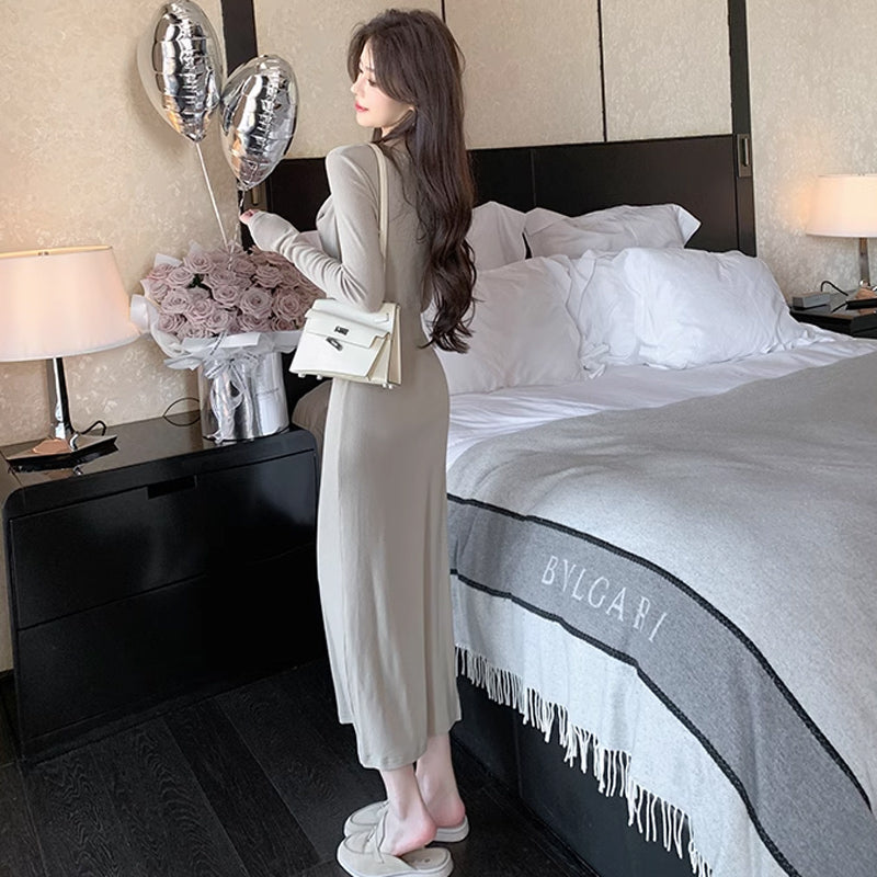 クロスリボンラウンドネックワンピース