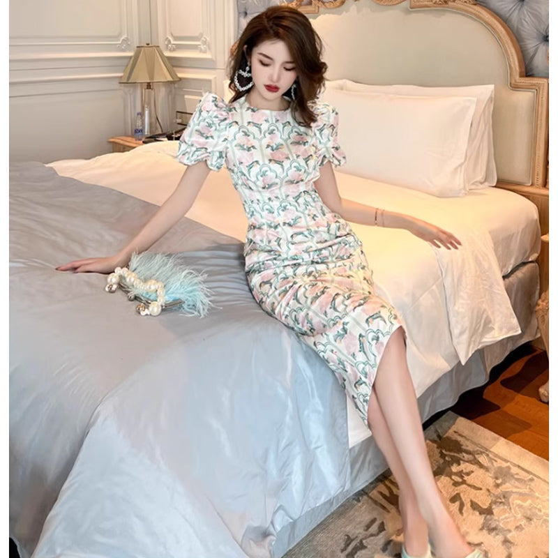 レトロフラワータイトワンピース